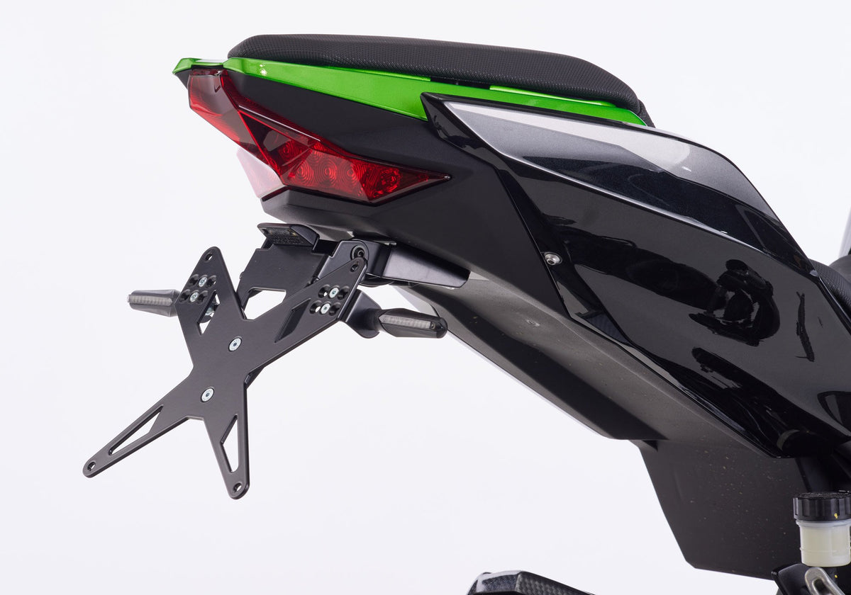 PROTECH X-SHAPE Kennzeichenhalterset inkl. Reflektor und Kennzeichenbeleuchtung | mit E-Nummer | passend für Kawasaki ZX-10R (2026) - Modelle
