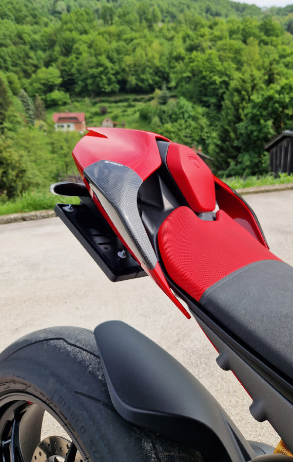 GS Carbotech | Elite Sitz Sliders mono s. | Carbon | passend für Ducati Panigale & Streetfighter - Modelle