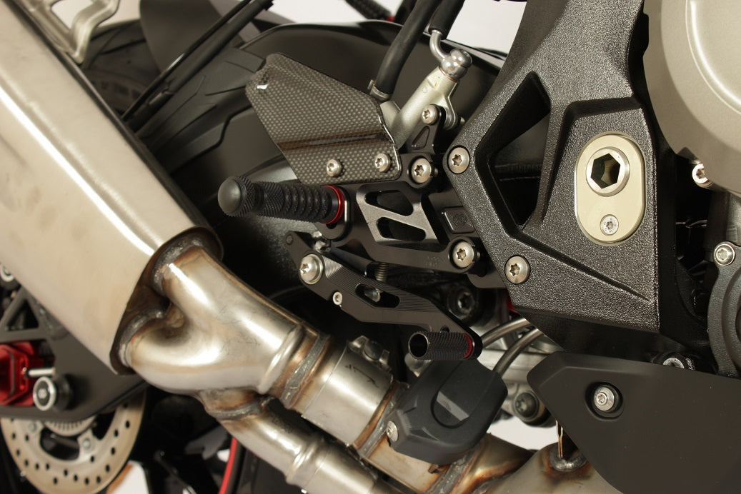 Gilles Fußrastenanlage FXR | passend für BMW S 1000 R & BMW S 1000 RR - Modelle