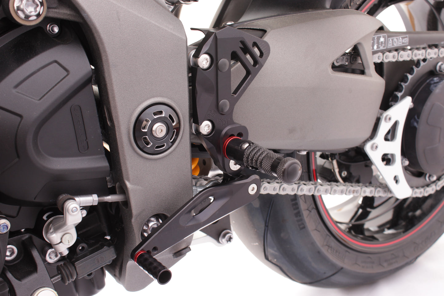Gilles Fußrastenanlage FXR | passend für Triumph Speed Triple 1050 / S / R / RS / ABS - Modelle