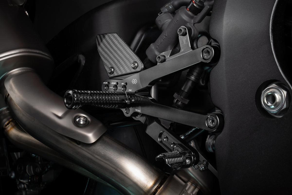 Gilles Fußrastenanlage FXR2 | verstellbar | NUR RENNSTRECKE | passend für Honda CBR 1000 RR-R / SP SC82 - Modelle