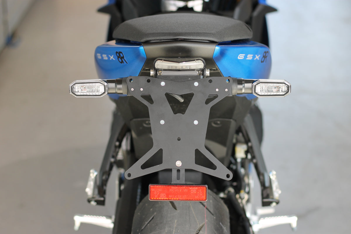 MG Biketec Kurzes Heck - Kennzeichenträger - Kennzeichenhalter | diverse Länder | passend für Suzuki GSX-8R - Modelle (2024-2026)
