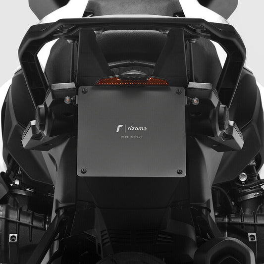 Rizoma Kennzeichenhalter | FOX | mit E-Nummer | Schwarz eloxiert