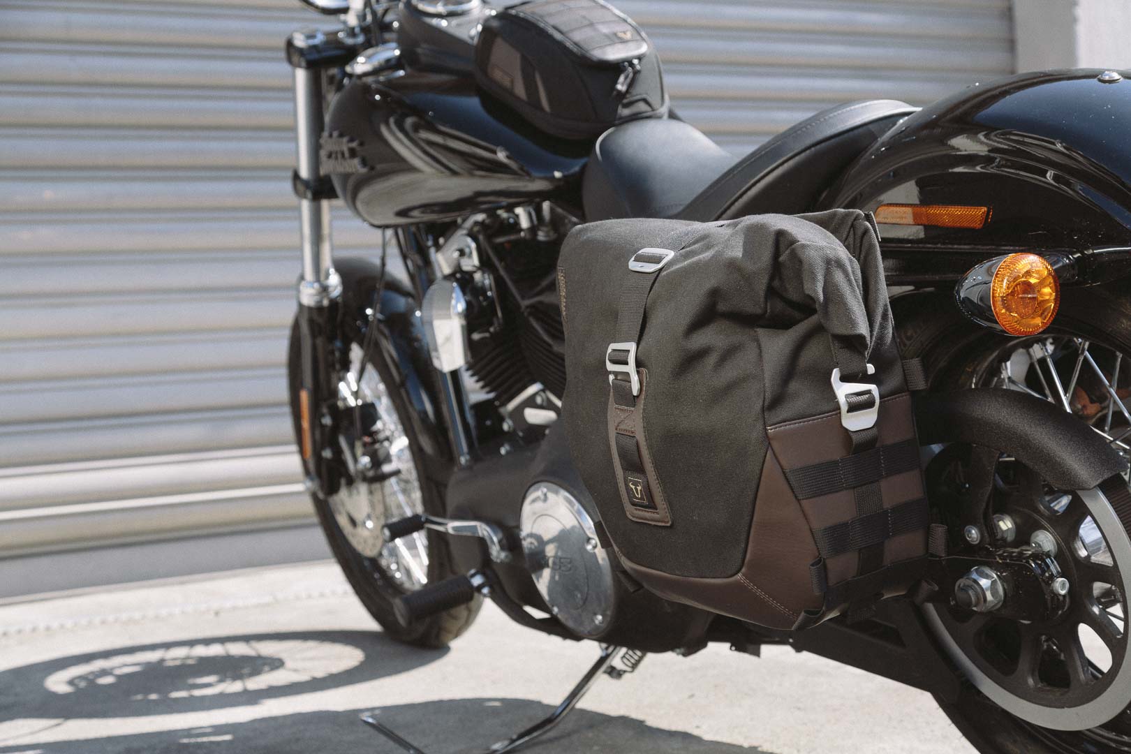 SW-Motech Legend Gear Seitentaschen-System LC | Harley-Davidson Dyna L –  Rideparts