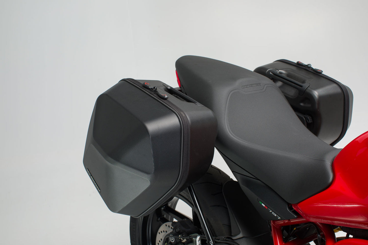 SW-Motech URBAN ABS Seitenkoffer-System | 2x 16,5 l. Ducati Monster 797 (16-).