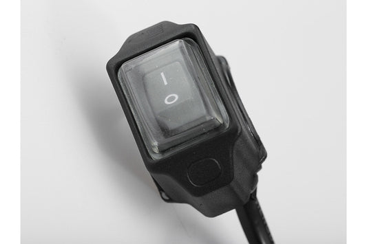 SW-Motech USB-Doppel-Ladebuchse mit Kabelbaum | 2.000 mA. 12 V.