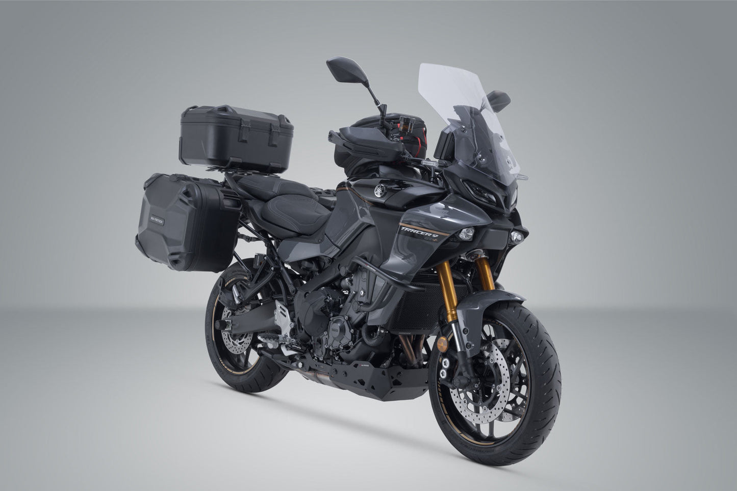 SW-Motech Adventure Set DUSC mit Topcase L | Schwarz. Yamaha Tracer 9 / GT (20-) / GT+ (22-).