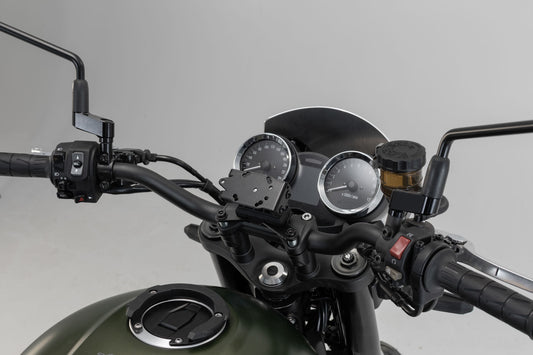 SW-Motech Navi-Halter im Cockpit | Schwarz. Kawasaki Versys 1000 (15-17).