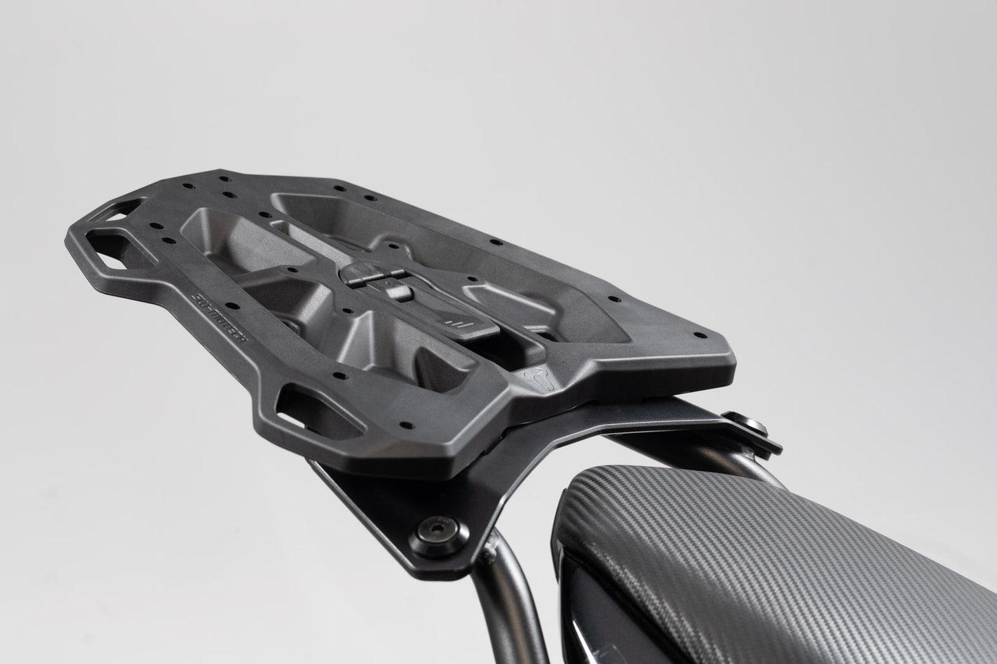 SW-Motech Adapterplatte für STREET-RACK Gepäckträger | Für TRAX Topcase ADV/ION/EVO. Schwarz.