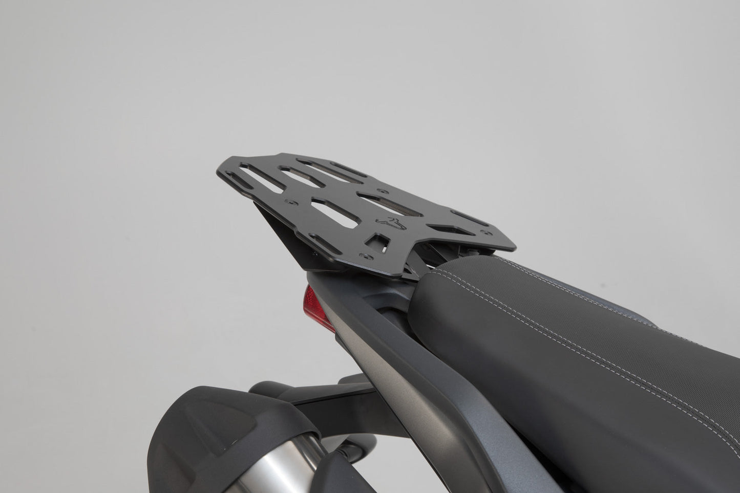 SW-Motech STREET-RACK Gepäckträger | Schwarz. Triumph Tiger 1050 Sport (13-).