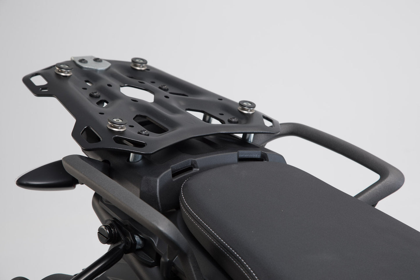 SW-Motech ADVENTURE-RACK Gepäckträger | Schwarz. Triumph Tiger 800 Modelle (10-).