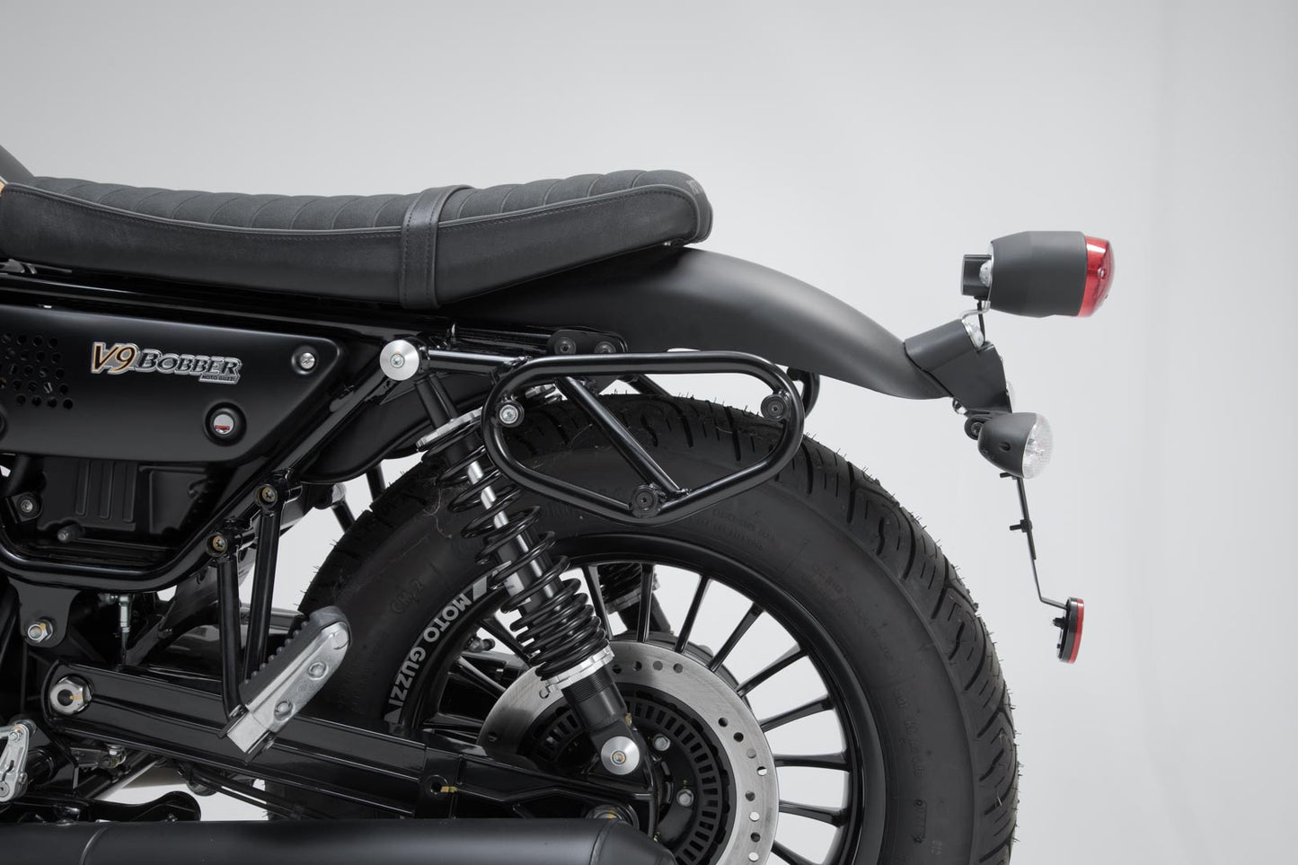SW-Motech BLAZE Satteltaschen Abstandsbügel | Moto Guzzi V100 Mandello/S (22-), Stelvio.