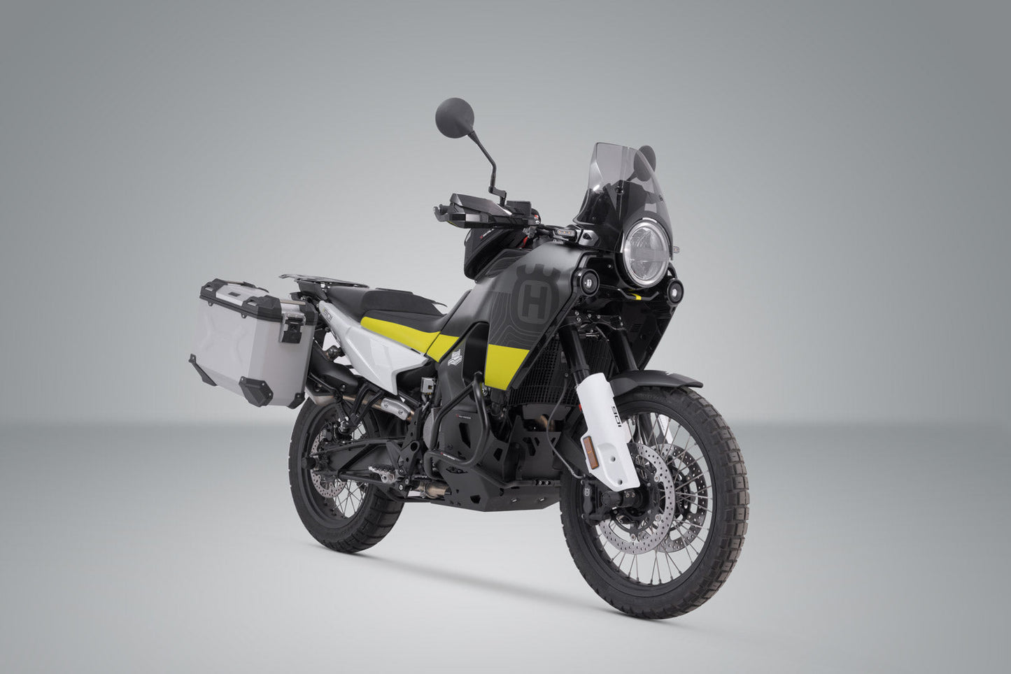 SW-Motech TRAX ADV Alukoffer-System | Silbern. 45/37 l. Husqvarna Norden 901 (21-).