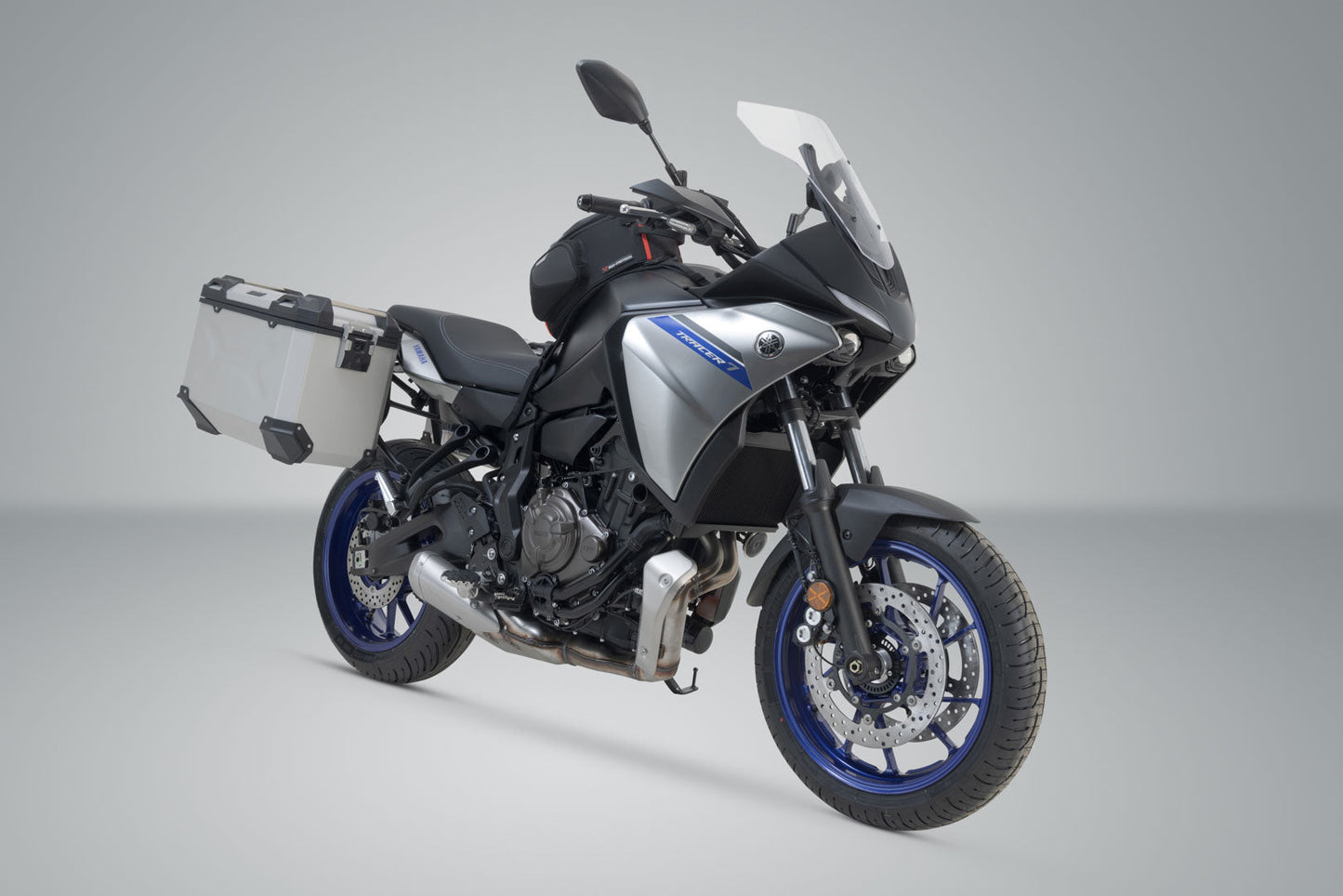 SW-Motech TRAX ADV Alukoffer-System | Silbern. 45/45 l. Yamaha MT-07 Tracer (16-).