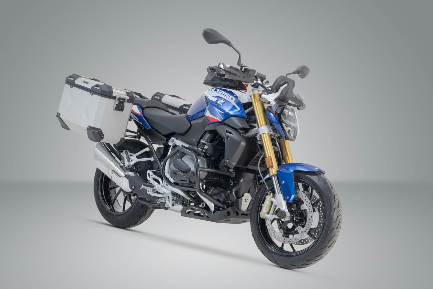 SW-Motech TRAX ADV Alukoffer-System | Silbern. 45/45 l. BMW R 1200 R/RS, R 1250 R/RS.