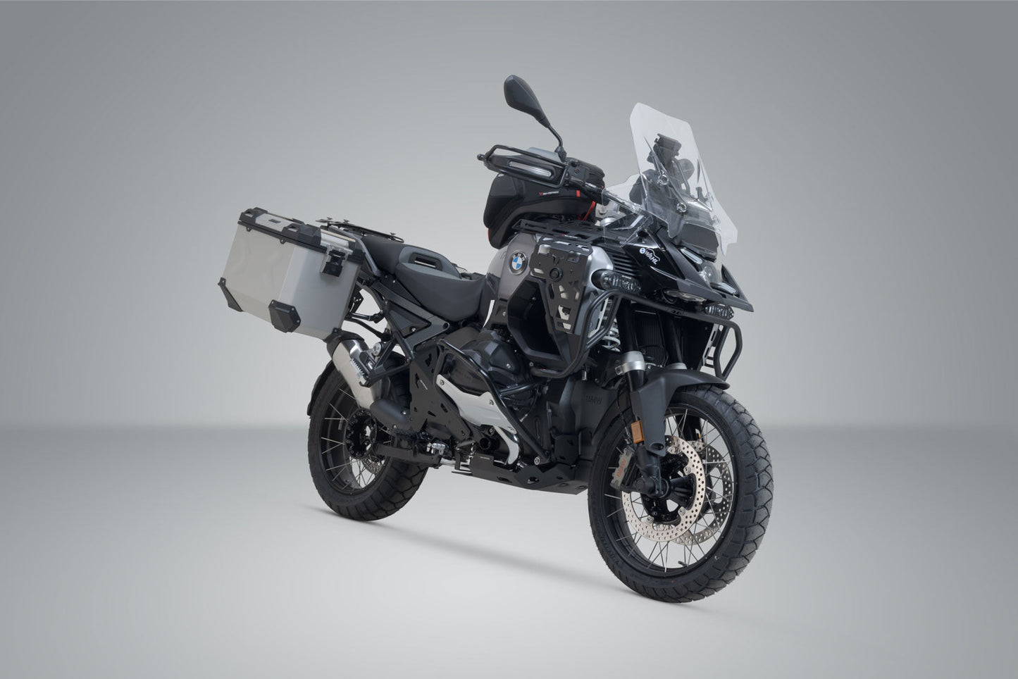 SW-Motech TRAX ADV Alukoffer-System | Silbern. 45/45 l. BMW R 1300 GS Adventure (24-).