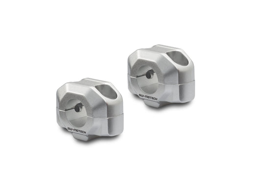 SW-Motech Lenkerverlegung für Ø 22 mm Lenker | H=30 mm. Verlegung um 21 mm. Silbern.
