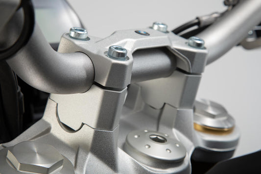 SW-Motech Lenkererhöhung | H=30 mm. Silbern. BMW F 850 GS/Adv, F 900 GS.