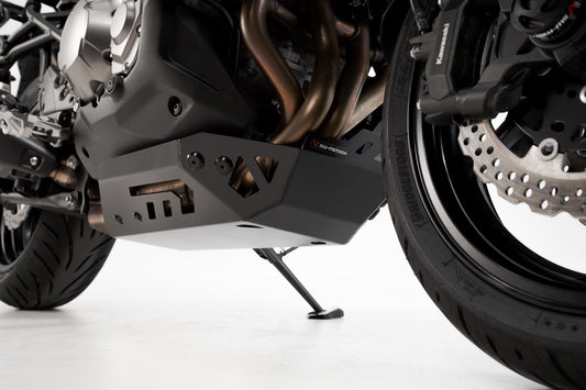 SW-Motech Motorgehäusedeckel-Schutz | Schwarz/Silbern. Kawasaki Z900-Modelle (16-).