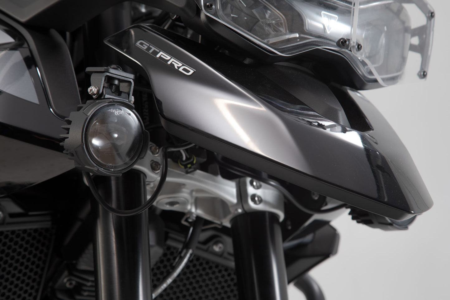 SW-Motech EVO Fernscheinwerfer-Kit | Schwarz. Triumph Tiger 900/GT/Rally/Pro (19-23).