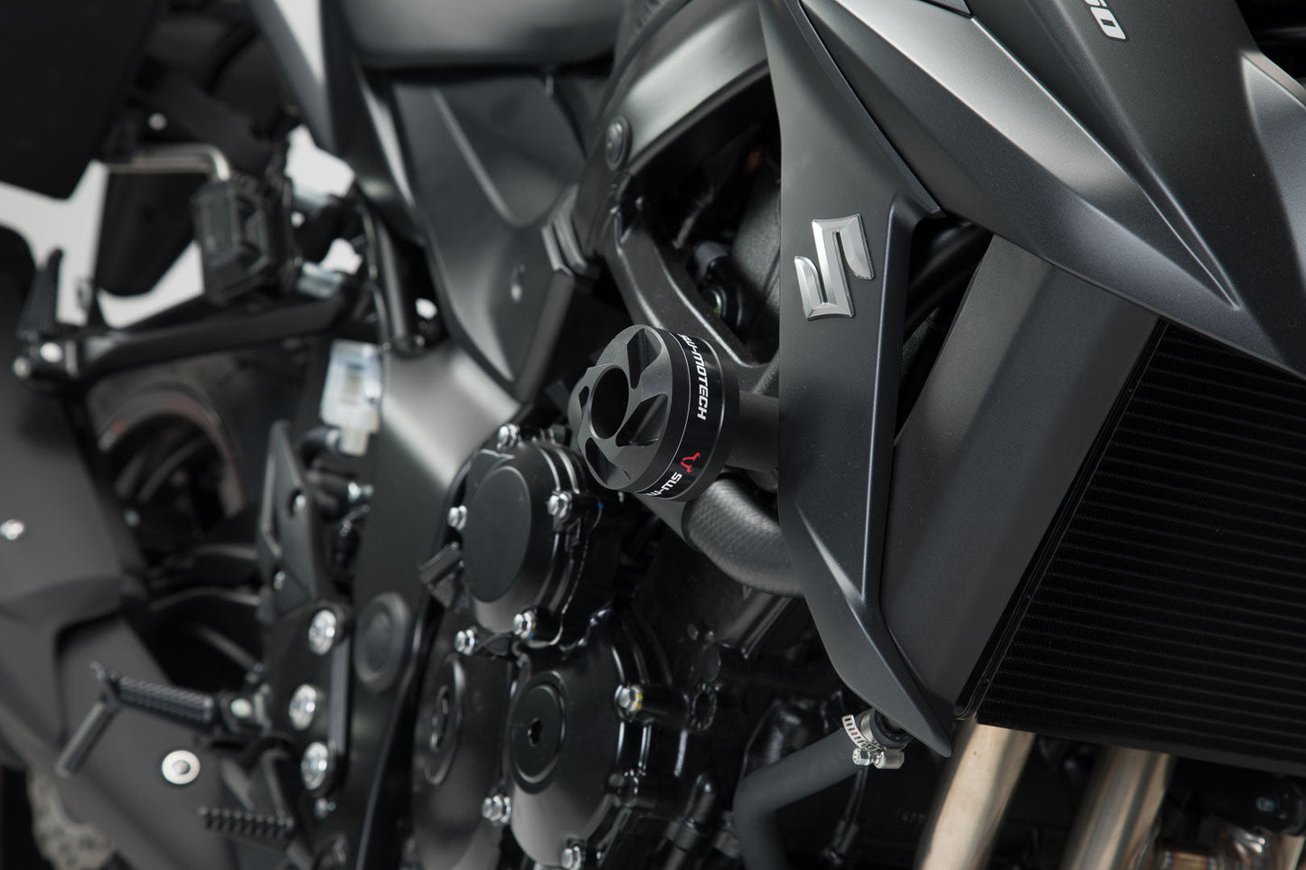 SW-Motech Sturzpad-Halter | Schwarz. Yamaha MT-10 (21-).