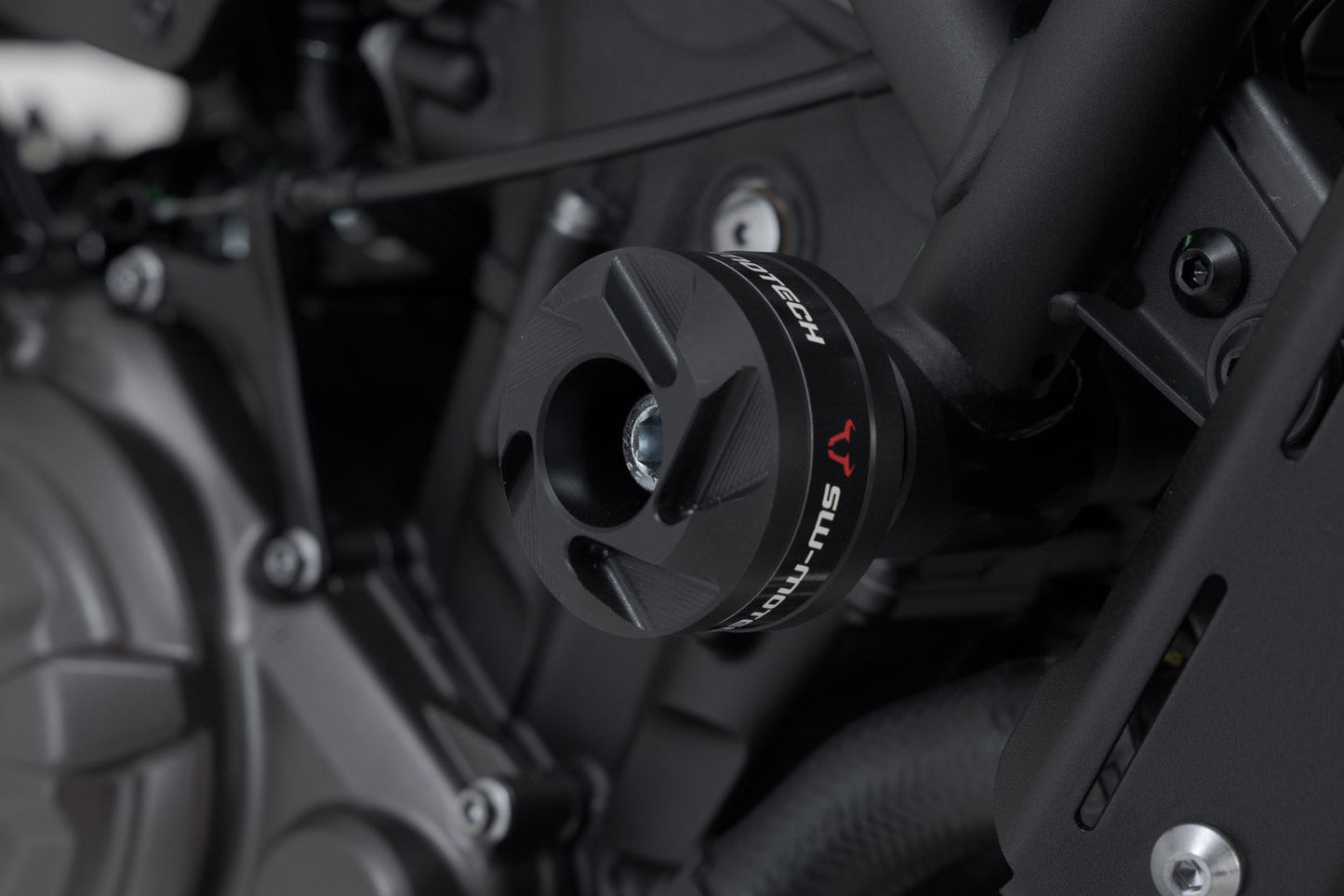 SW-Motech Sturzpad-Kit | Schwarz. Yamaha MT-03 (16-)/Suzuki GSX-S750 (17-).