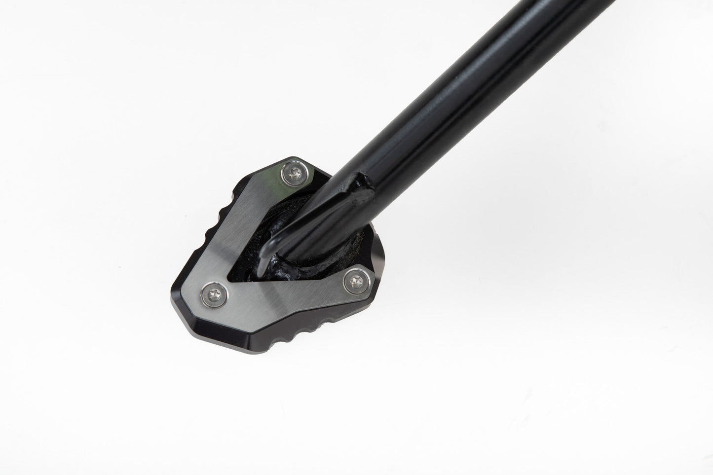 SW-Motech Seitenständerfuß-Verbreiterung | Schwarz/Silbern. Kawasaki Modelle (11-).