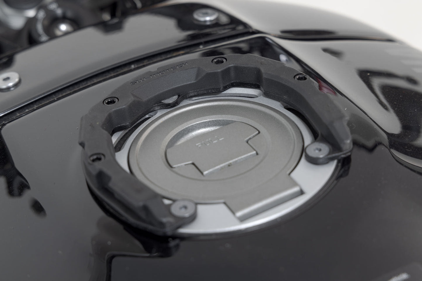 SW-Motech PRO Tankring | Schwarz. Yamaha YZF-R1/ R3, MT-03, MT-10, MT-125.