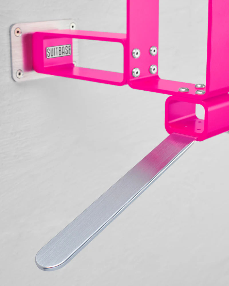 Suitbase PRO V4 | Motorrad-Gaderobe | Neon Pink