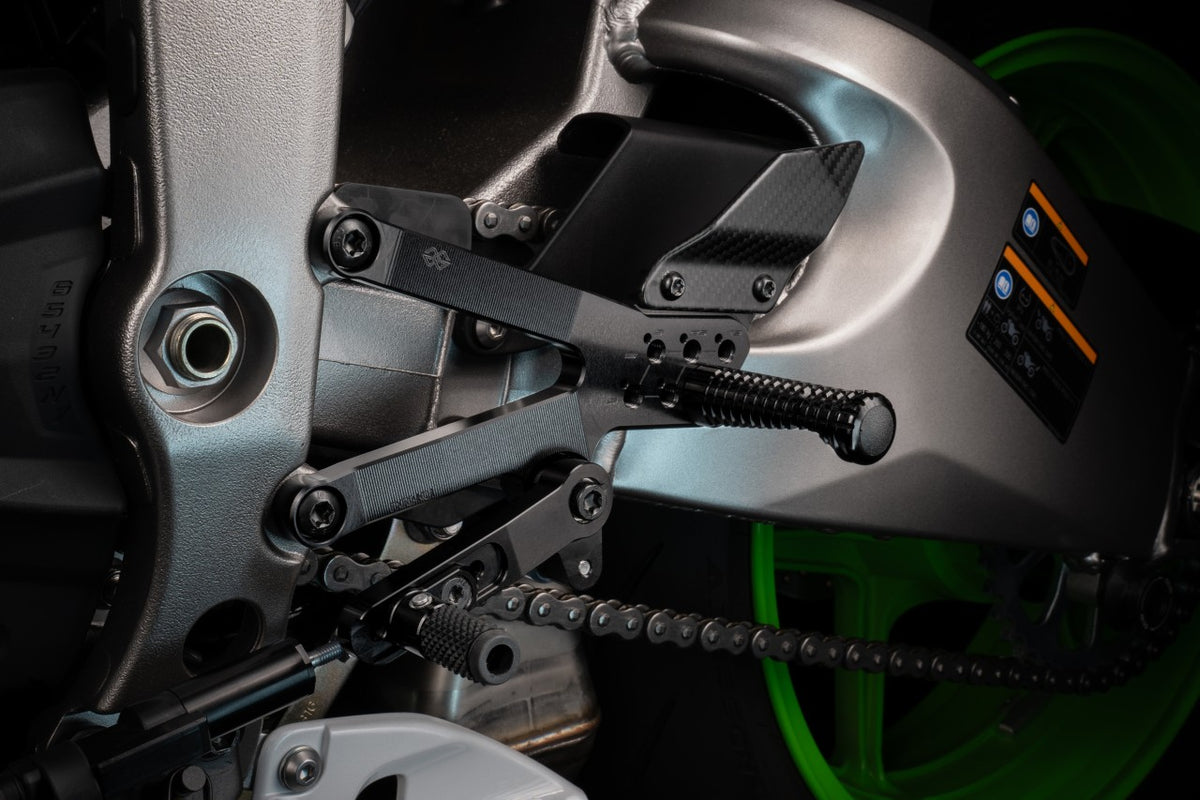 Gilles Fußrastenanlage FXR2 | verstellbar | passend für Kawasaki ZX-6R (ZX636J) - Modelle (2023-)