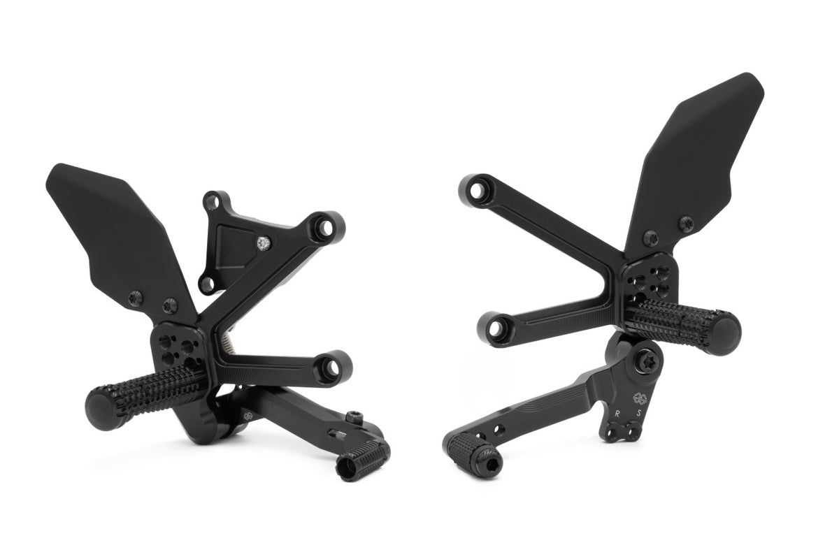 Gilles Fußrastenanlage FXR | verstellbar | TÜV-Teilegutachten | passend für Kawasaki ZX-4R (ZX400P) - Modelle (2023-)