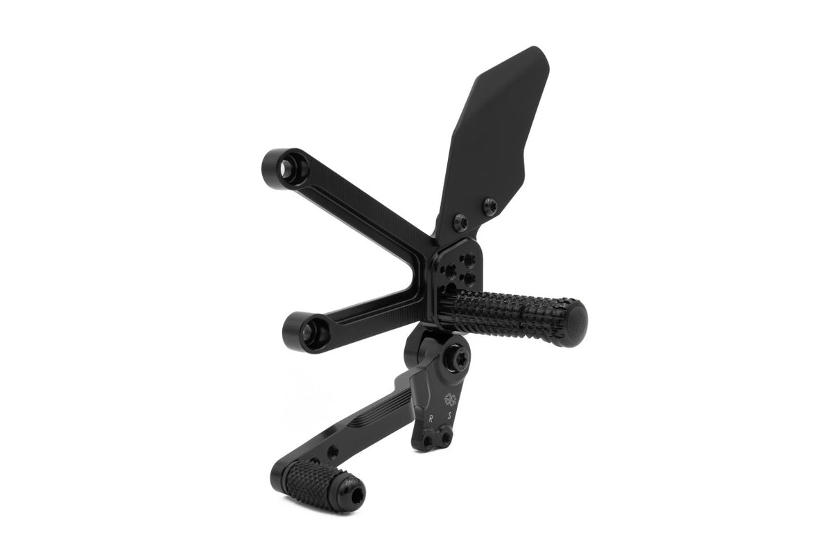 Gilles Fußrastenanlage FXR | verstellbar | TÜV-Teilegutachten | passend für Kawasaki ZX-4R (ZX400P) - Modelle (2023-)