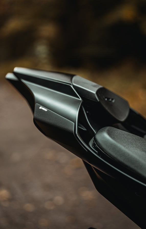 GS Carbotech | Sitz Sliders | Carbon | passend für Yamaha YZF-R1 & R1M - Modelle