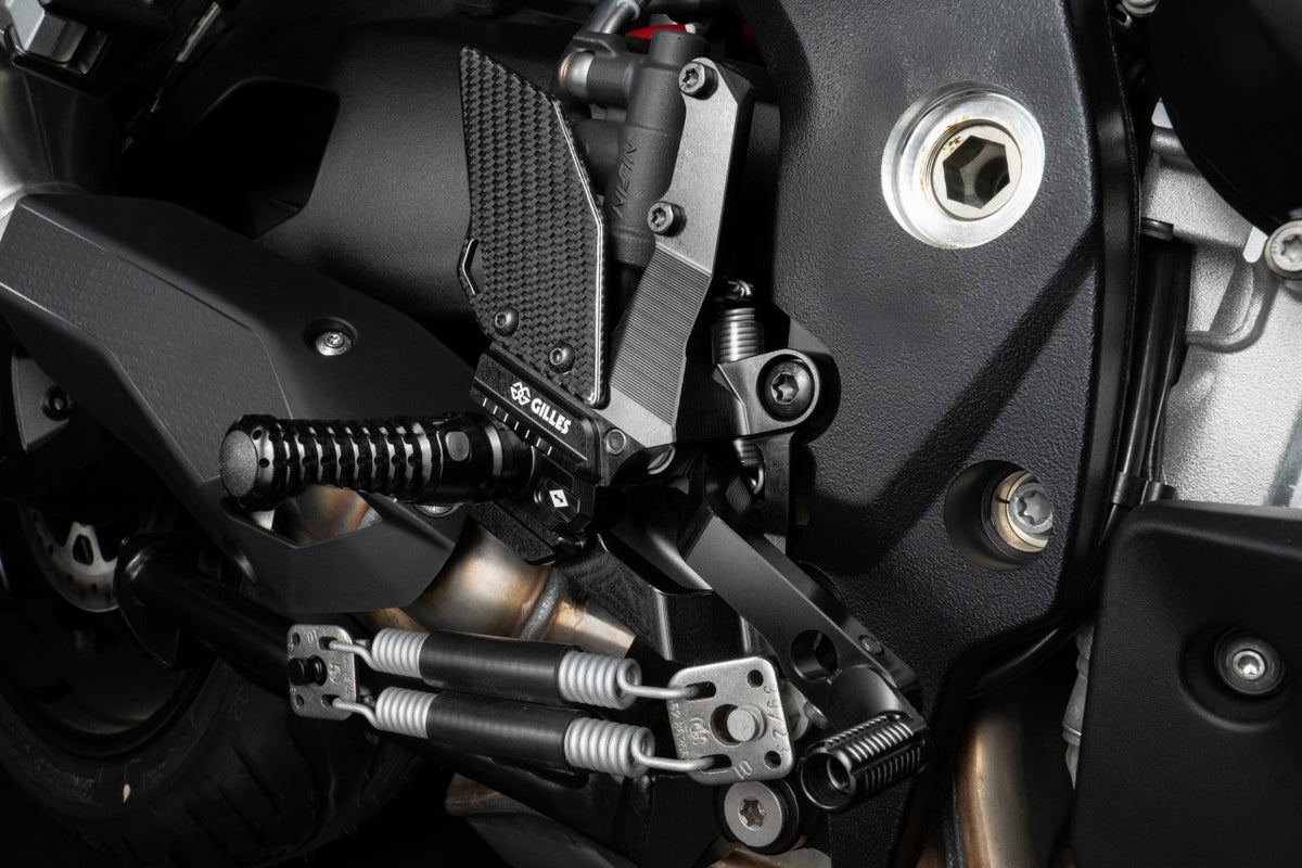Gilles Fußrastenanlage VCR38GT2 | verstellbar | BLACK | passend für BMW S 1000 XR / M 1000 XR - Modelle (2020-2025)
