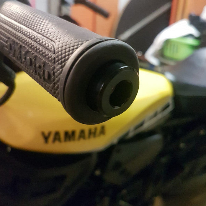 Daytona - Lenkerenden / Lenkergewichte "SCRATCH" | rot - schwarz eloxiert | YAMAHA M16 System| Paar | CNC | ALU | Lenkerenden | Lenkergewichte