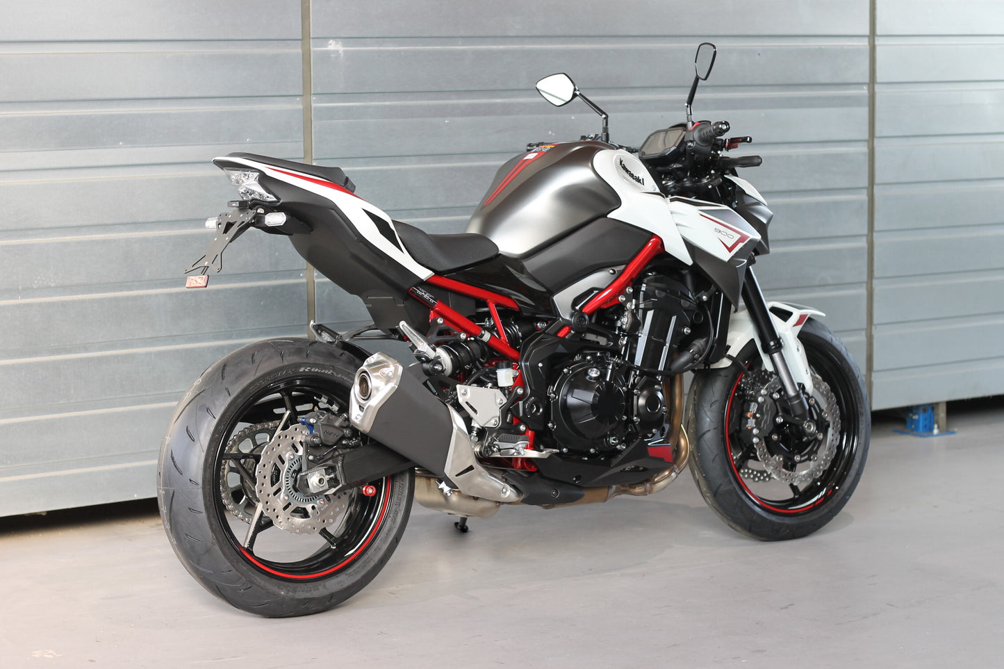 MG Biketec Kurzes Heck - Kennzeichenträger - Kennzeichenhalter | diverse Länder | passend für Kawasaki Z900 - Modelle (2020-2024)