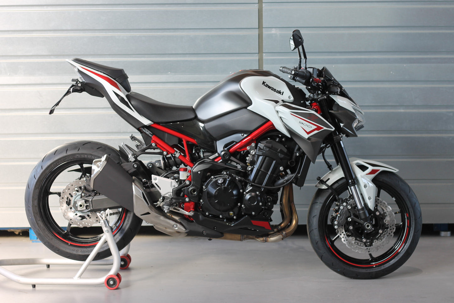 MG Biketec Kurzes Heck - Kennzeichenträger - Kennzeichenhalter | diverse Länder | passend für Kawasaki Z900 - Modelle (2020-2024)