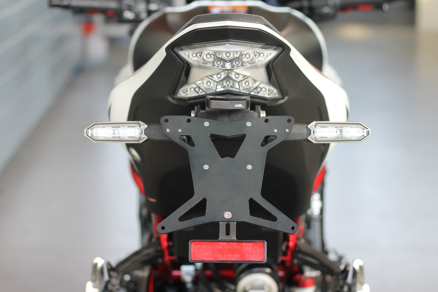 MG Biketec Kurzes Heck - Kennzeichenträger - Kennzeichenhalter | diverse Länder | passend für Kawasaki Z900 - Modelle (2020-2024)