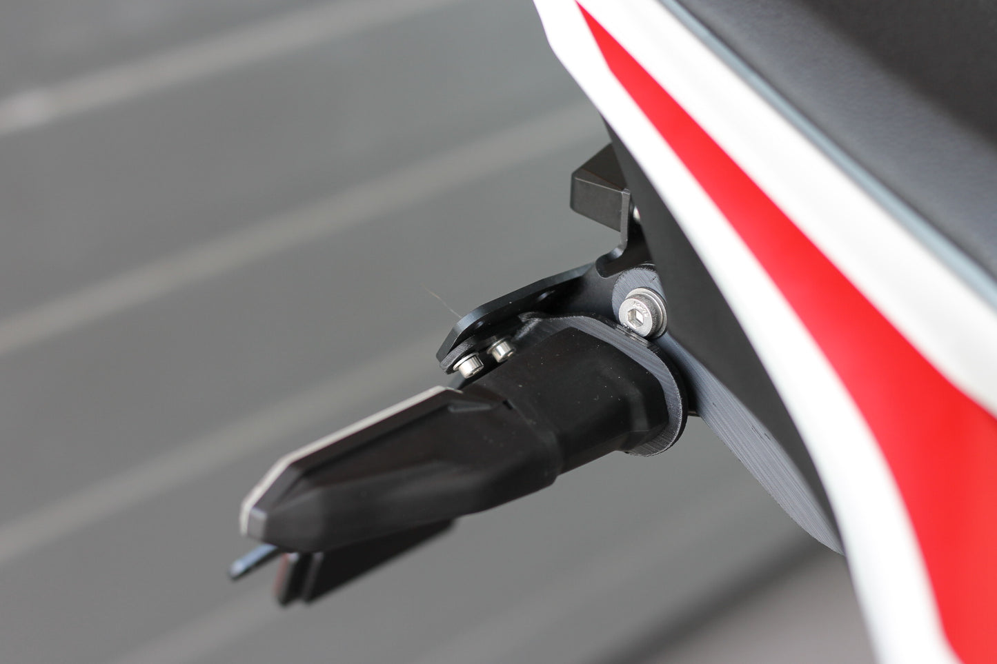 MG Biketec Kurzes Heck - Kennzeichenträger - Kennzeichenhalter | diverse Länder | passend für Kawasaki Z900 - Modelle (2020-2024)