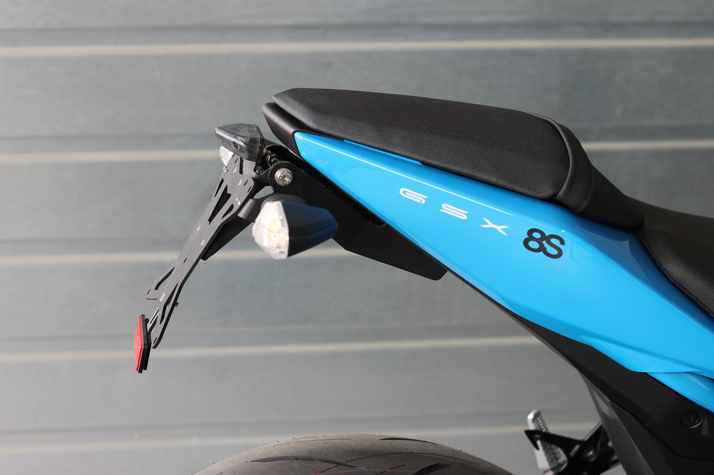 MG Biketec Kurzes Heck - Kennzeichenträger - Kennzeichenhalter | diverse Länder | passend für Suzuki GSX-8S - Modelle (2023-2026)