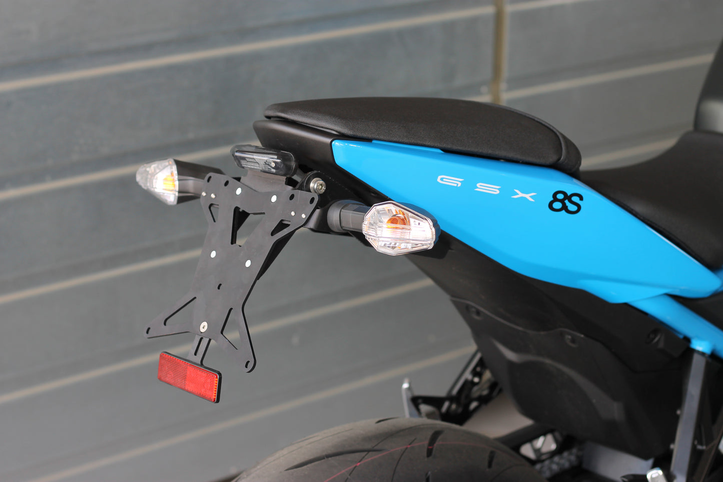 MG Biketec Kurzes Heck - Kennzeichenträger - Kennzeichenhalter | diverse Länder | passend für Suzuki GSX-8S - Modelle (2023-2026)