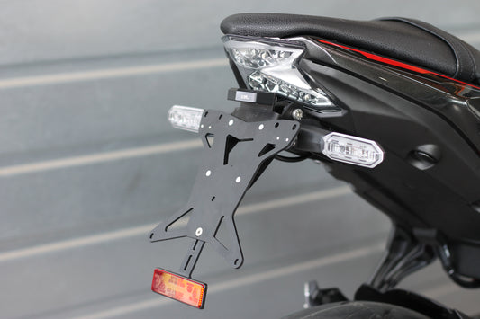 MG Biketec Kurzes Heck - Kennzeichenträger - Kennzeichenhalter | diverse Länder | passend für Kawasaki Z650 - Modelle (2023-2025)