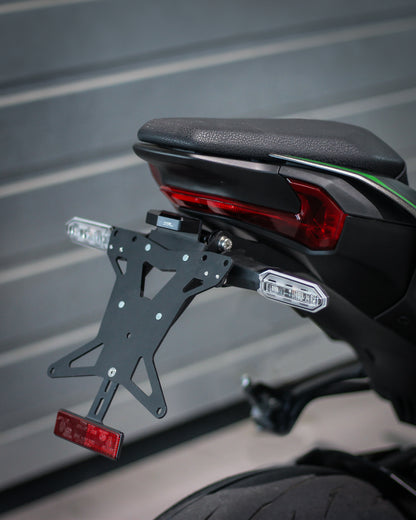 MG Biketec Kurzes Heck - Kennzeichenträger - Kennzeichenhalter | diverse Länder | passend für Kawasaki Z900 - Modelle (2025)