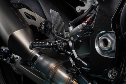 Gilles Fußrastenanlage MUE2 | verstellbar | ABE | passend für BMW M 1000 RR & S 1000 RR (SR99/R) - Modelle (2025-)