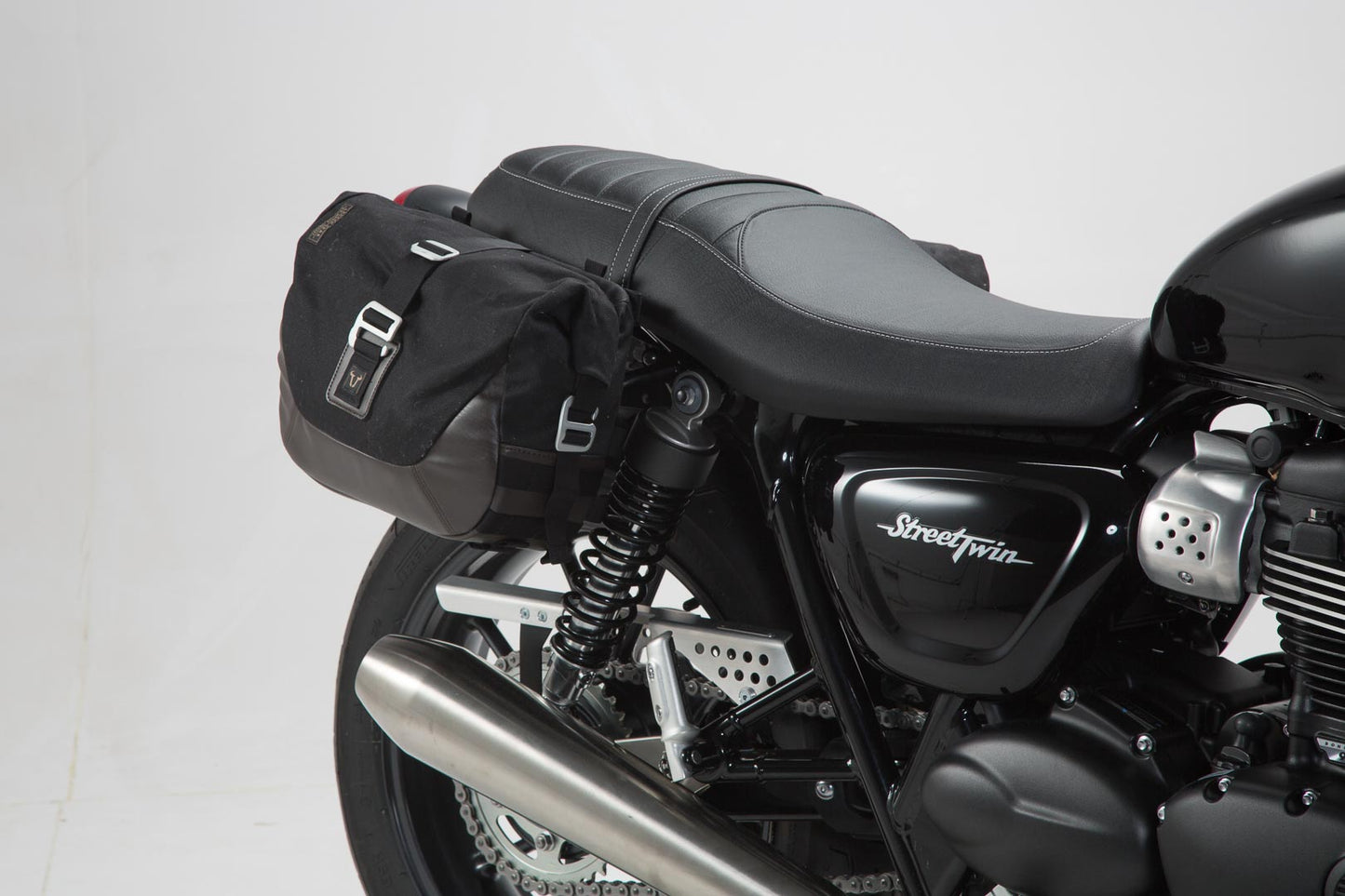 SW-Motech Legend Gear Seitentaschen-System LC Black Edition | Triumph Street Twin (16-) / Cup (16-).