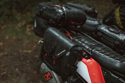 SW-Motech SysBag WP S mit Adapterplatte links | 12-16l. Wasserdicht. Für Seitenträger.
