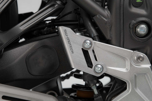 SW-Motech Bremspumpen-Schutz | Silbern. Suzuki V-Strom 1000 (14-19).