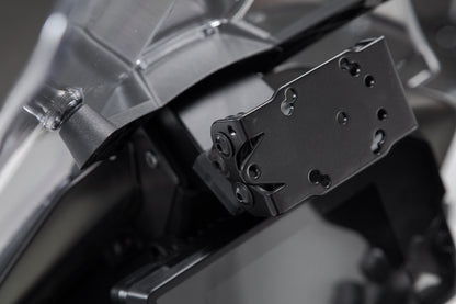 SW-Motech Navi-Halter im Cockpit | Schwarz. KTM 790 / 890 Adv, Husqv. Norden 901.