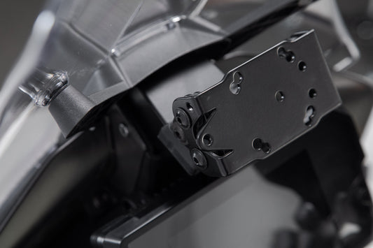 SW-Motech Navi-Halter im Cockpit | Schwarz. KTM 790 / 890 Adv, Husqv. Norden 901.