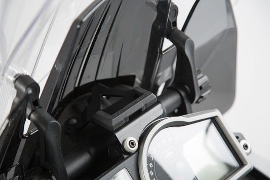 SW-Motech Navi-Halter im Cockpit | Schwarz. KTM 1290 Super Adventure (14-).